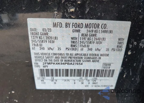 2023 Ford Edge Titanium z USA, uszkodzony, nr VIN 2FMPK4K94PBA27654